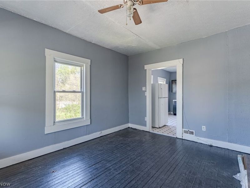 10901 Dove Avenue, Cleveland, OH 44105 Photo 16