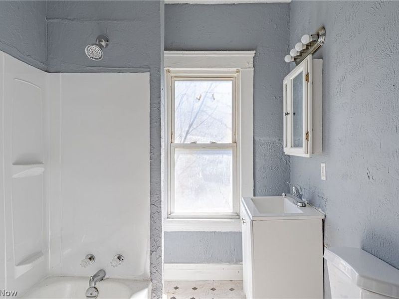 10901 Dove Avenue, Cleveland, OH 44105 Photo 22