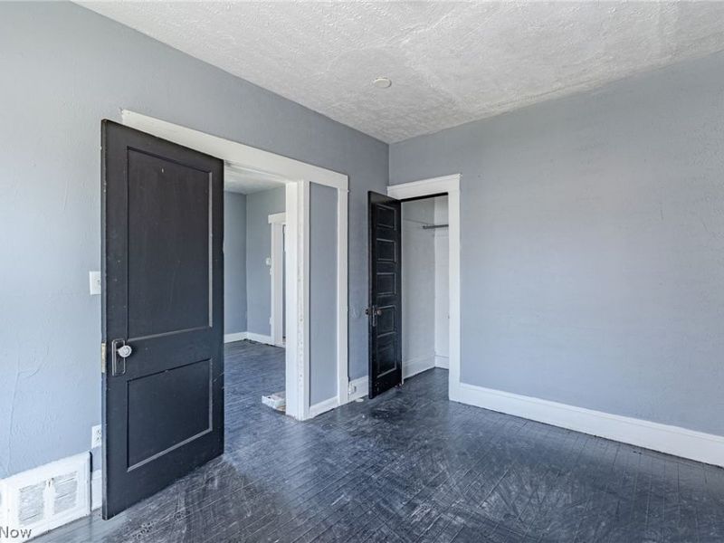 10901 Dove Avenue, Cleveland, OH 44105 Photo 24