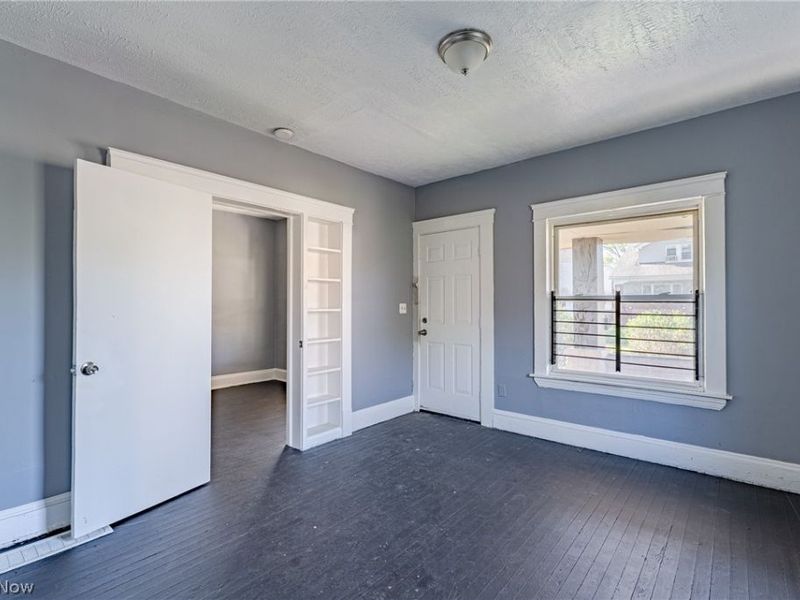 10901 Dove Avenue, Cleveland, OH 44105 Photo 3