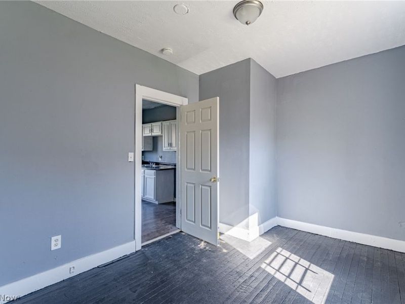 10901 Dove Avenue, Cleveland, OH 44105 Photo 9