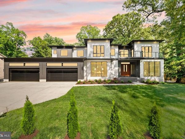 2537 GALLOWS ROAD, DUNN LORING, VA 22027