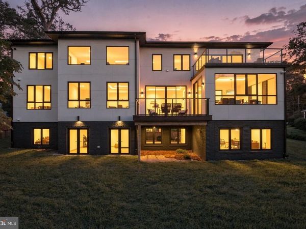 2537 GALLOWS ROAD, DUNN LORING, VA 22027