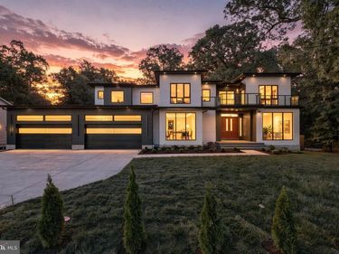 2537 GALLOWS ROAD, DUNN LORING, VA 22027