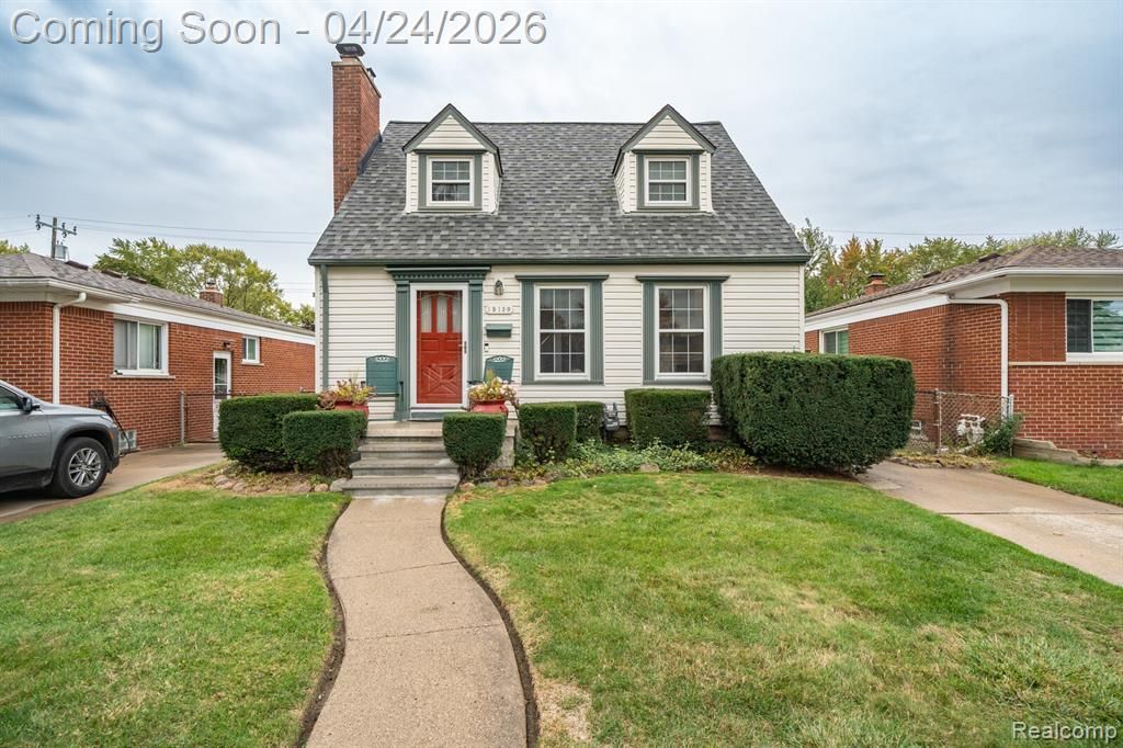 15139 University , Allen Park, MI 48101 Main Photo