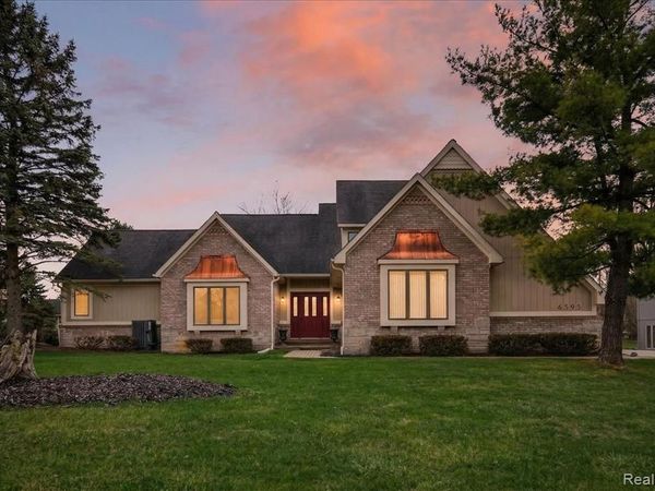 6595 Deer Ridge Drive , Clarkston, MI 48348
