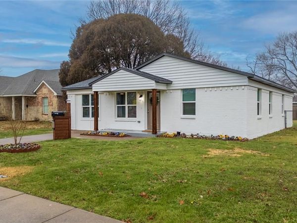 1213 Bowie Street , Garland, TX 75040