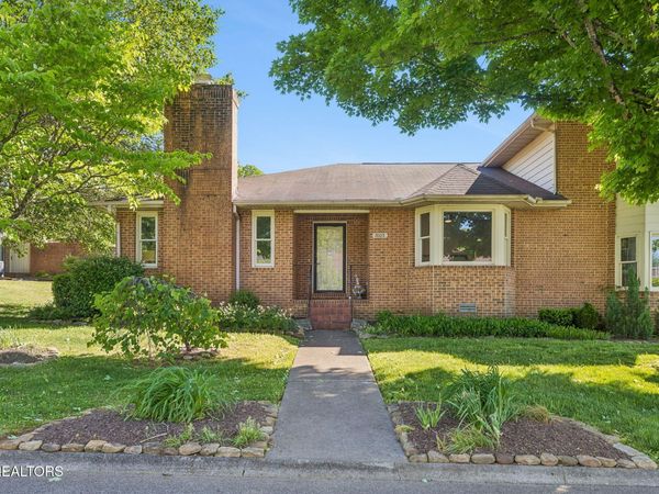 7005 Hunters Tr, Knoxville, TN 37921