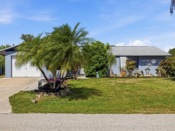 18461 BURKHOLDER CIRCLE , PORT CHARLOTTE, FL 33948