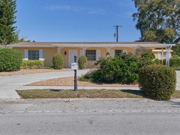 2411 GULF GATE DRIVE , SARASOTA, FL 34231