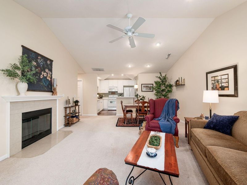 1274 Allington Lane, Columbus, OH 43240 Photo 4