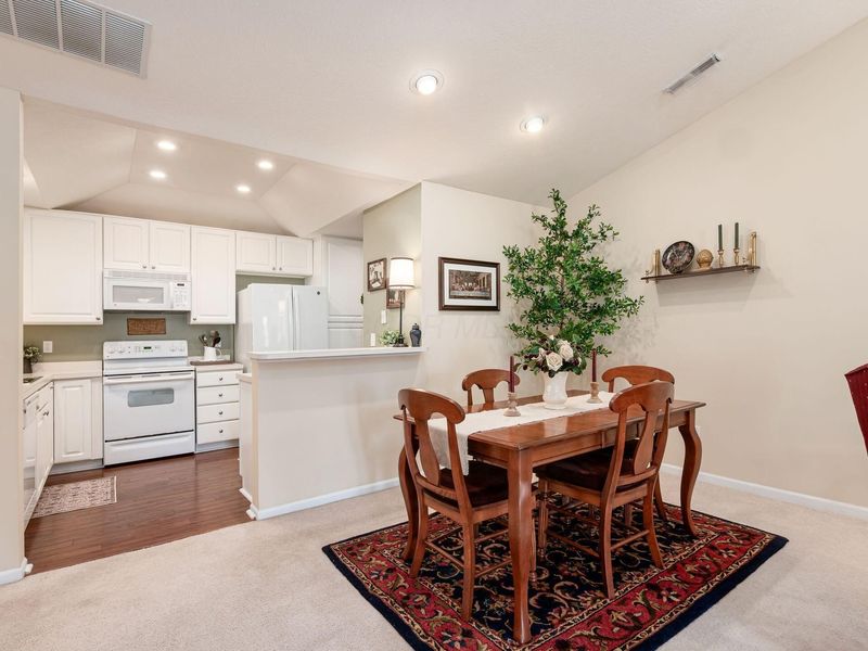 1274 Allington Lane, Columbus, OH 43240 Photo 5