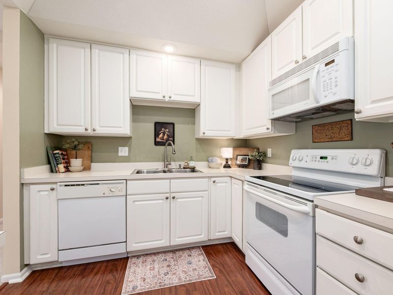 1274 Allington Lane, Columbus, OH 43240 Photo 8