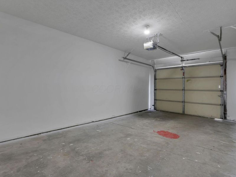 4940 Kristie Falls, Unit C, Columbus, OH 43221 Photo 23