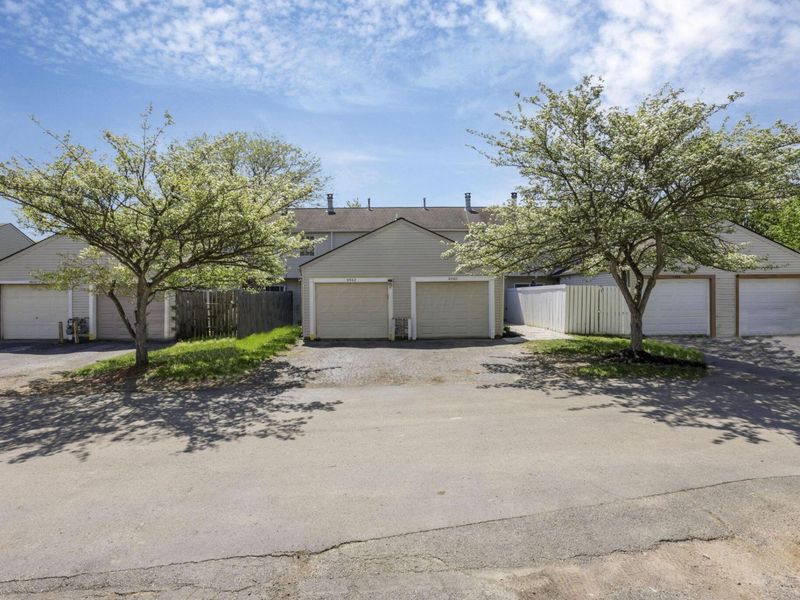 4940 Kristie Falls, Unit C, Columbus, OH 43221 Photo 26