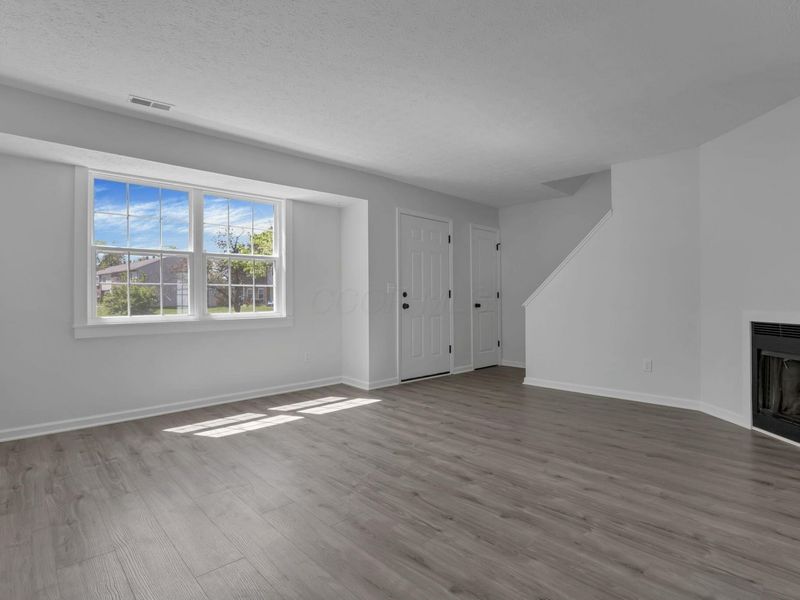 4940 Kristie Falls, Unit C, Columbus, OH 43221 Photo 5