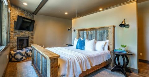 19505 Glades Court, Truckee, CA 96161 Photo