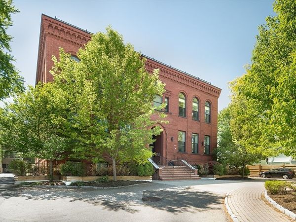 11 Wyman St, Unit 2B, Boston, MA 02130