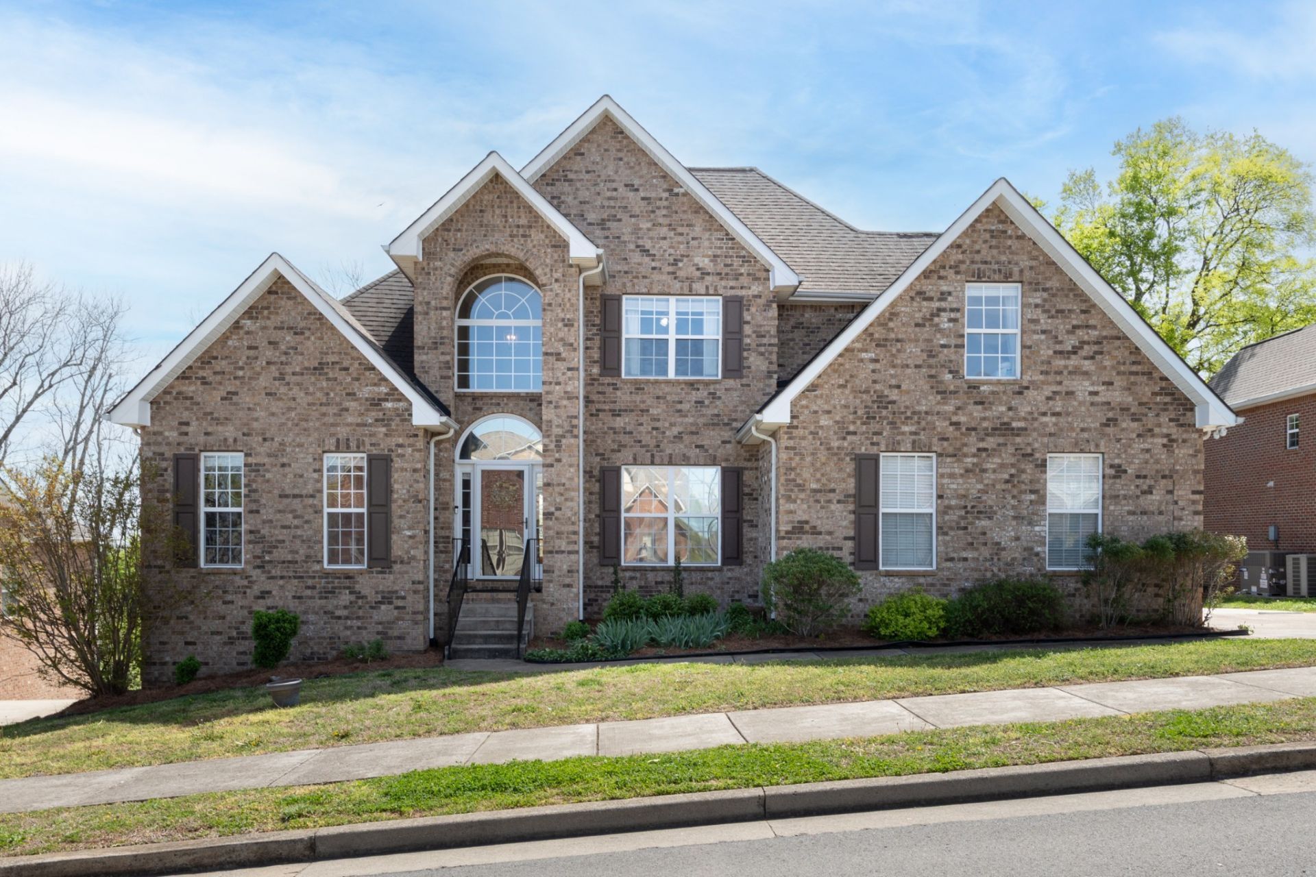 852 Fonnic Dr, Nashville, TN 37207 Main Photo