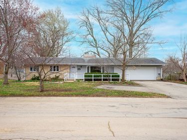 1407 Bolkinwood Drive, FREEPORT, IL 61032