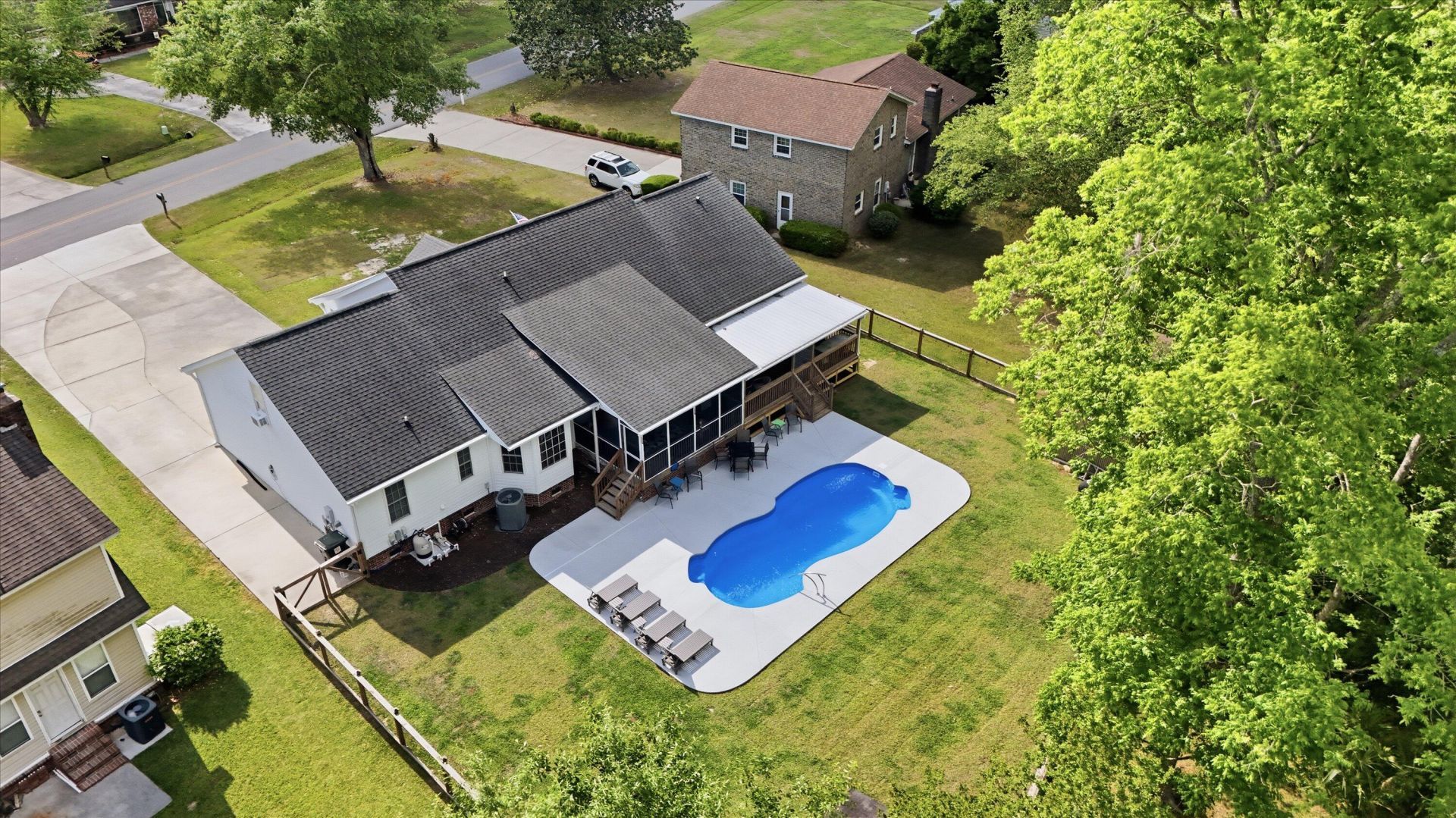 1302 Albert Storm Avenue Photo 3