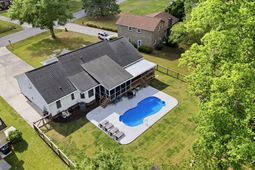 1302 Albert Storm Avenue photo 4