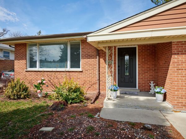 8544 W Roseview Drive , Niles, IL 60714