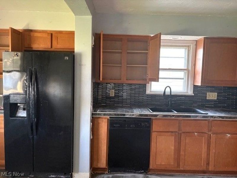 10305 S Highland Avenue, Garfield Heights, OH 44125 Photo 9