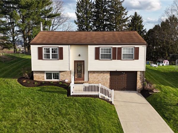 155 Connie Park Dr , Mc Kees Rocks, PA 15136