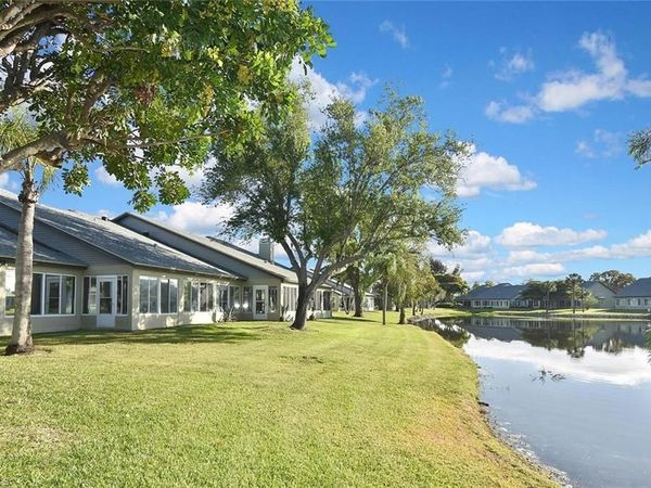 201 McGregor Park CIR, Unit 201, FORT MYERS, FL 33908