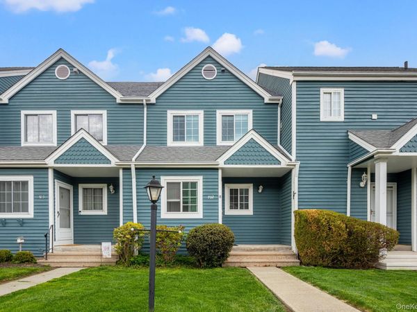 702 Somerset Knoll , Brewster, NY 10509