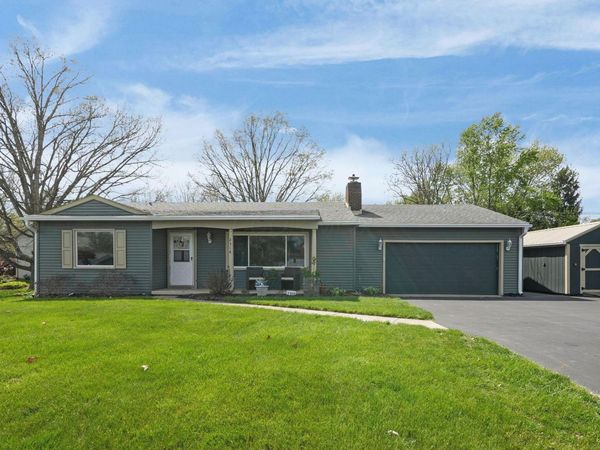 2318 Pawnee Drive , London, OH 43140