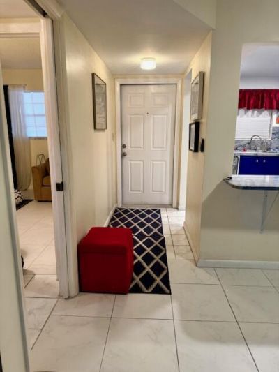 610 Tennis Club Drive, Unit 105, Fort Lauderdale, FL 33311 Photo