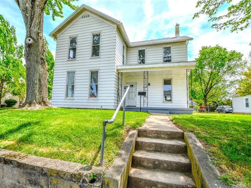 138 E Main Street, West Carrollton, OH 45449 Photo 1