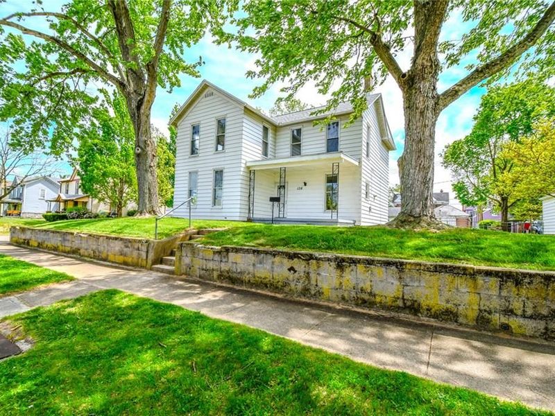 138 E Main Street, West Carrollton, OH 45449 Photo 2