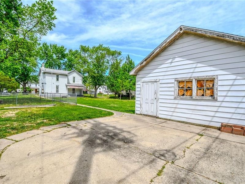 138 E Main Street, West Carrollton, OH 45449 Photo 42