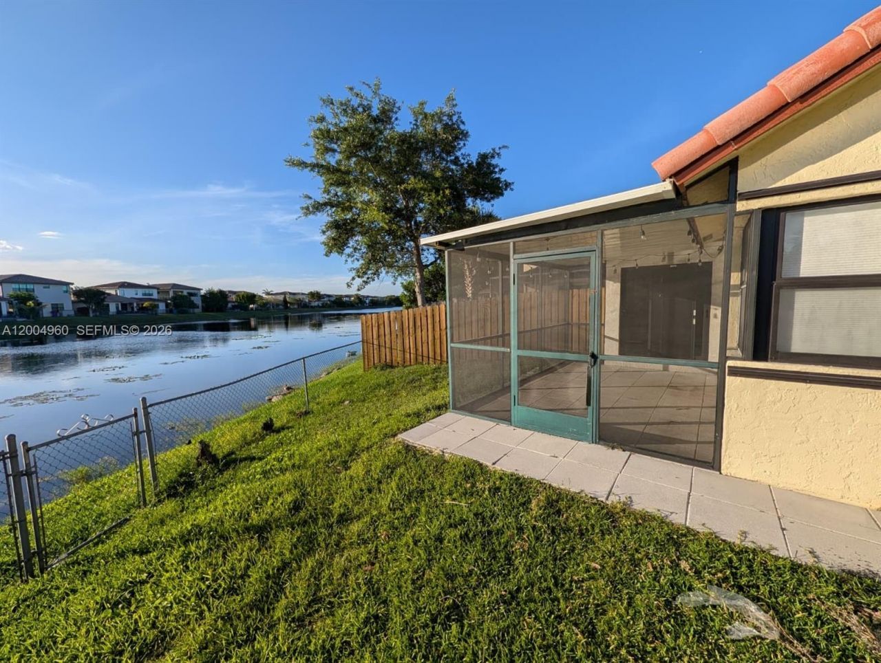 640 SW 113th Ter, Pembroke Pines, FL 33025 Photo