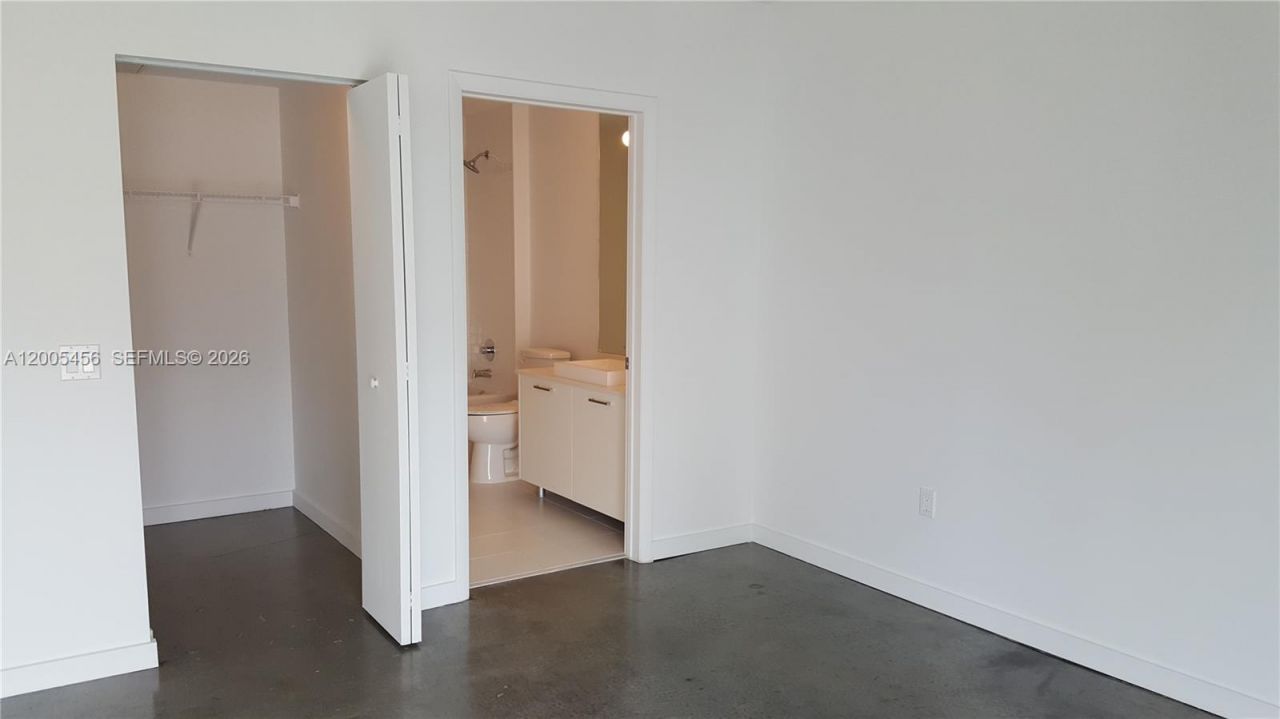 151 SE 1st St , Unit 1609, Miami, FL 33131 Photo