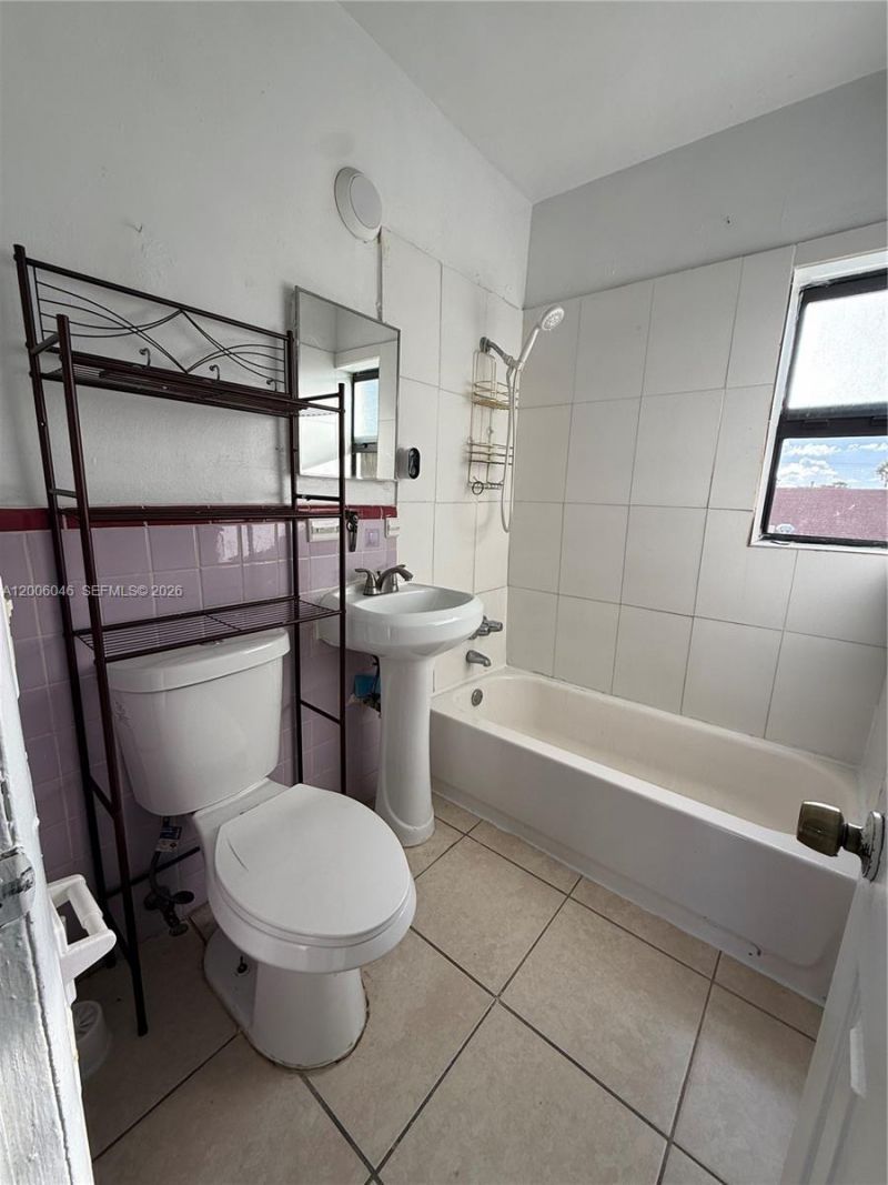 3330 NW 48th Ter , Unit 206, Miami, FL 33142 Photo