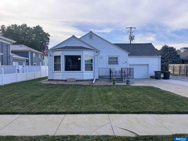 1007 M Street , Aurora, NE 68818