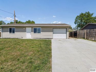 1534 Burnham Street , Lincoln, NE 68502