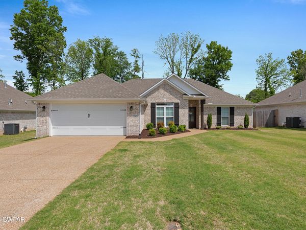 66 Golden Brooke Drive , Jackson, TN 38305
