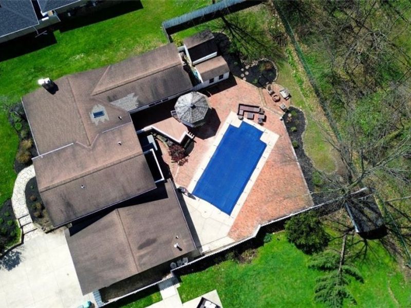 381 Hickory Hill Road , Chagrin Falls, OH 44022 Photo 2