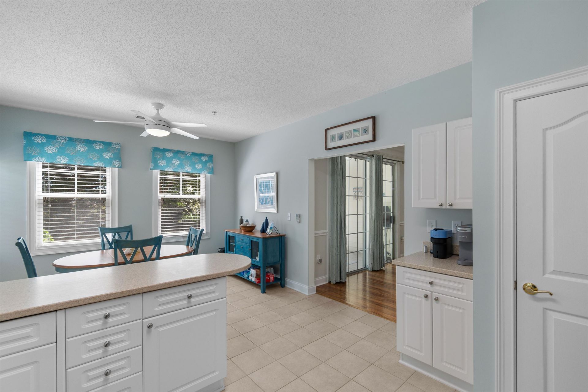 6203 Catalina Dr. Photo 8
