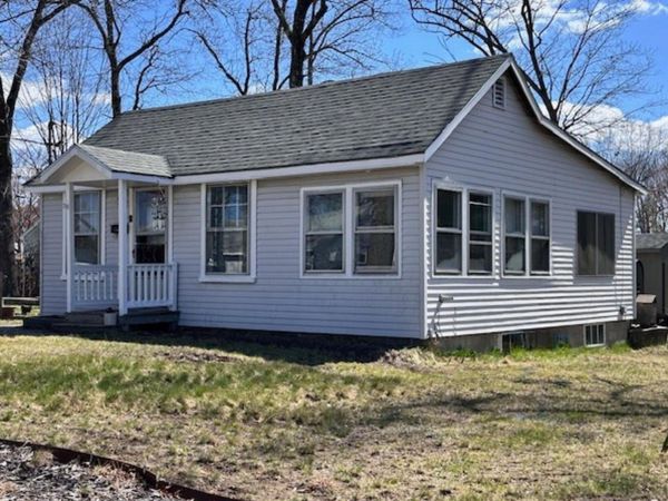 26 Carver Street , Sanford, ME 04073