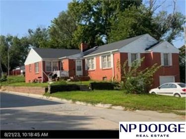 5211 Northwest Drive , Omaha, NE 68104