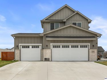 12120 S 111 Avenue , Papillion, NE 68046