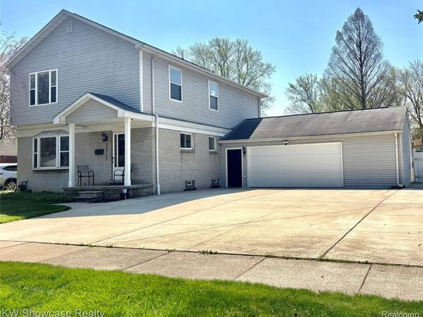 25715 Norfolk Street , Dearborn Heights, MI 48125