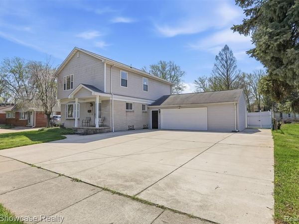 25715 Norfolk Street, Dearborn Heights, MI 48125