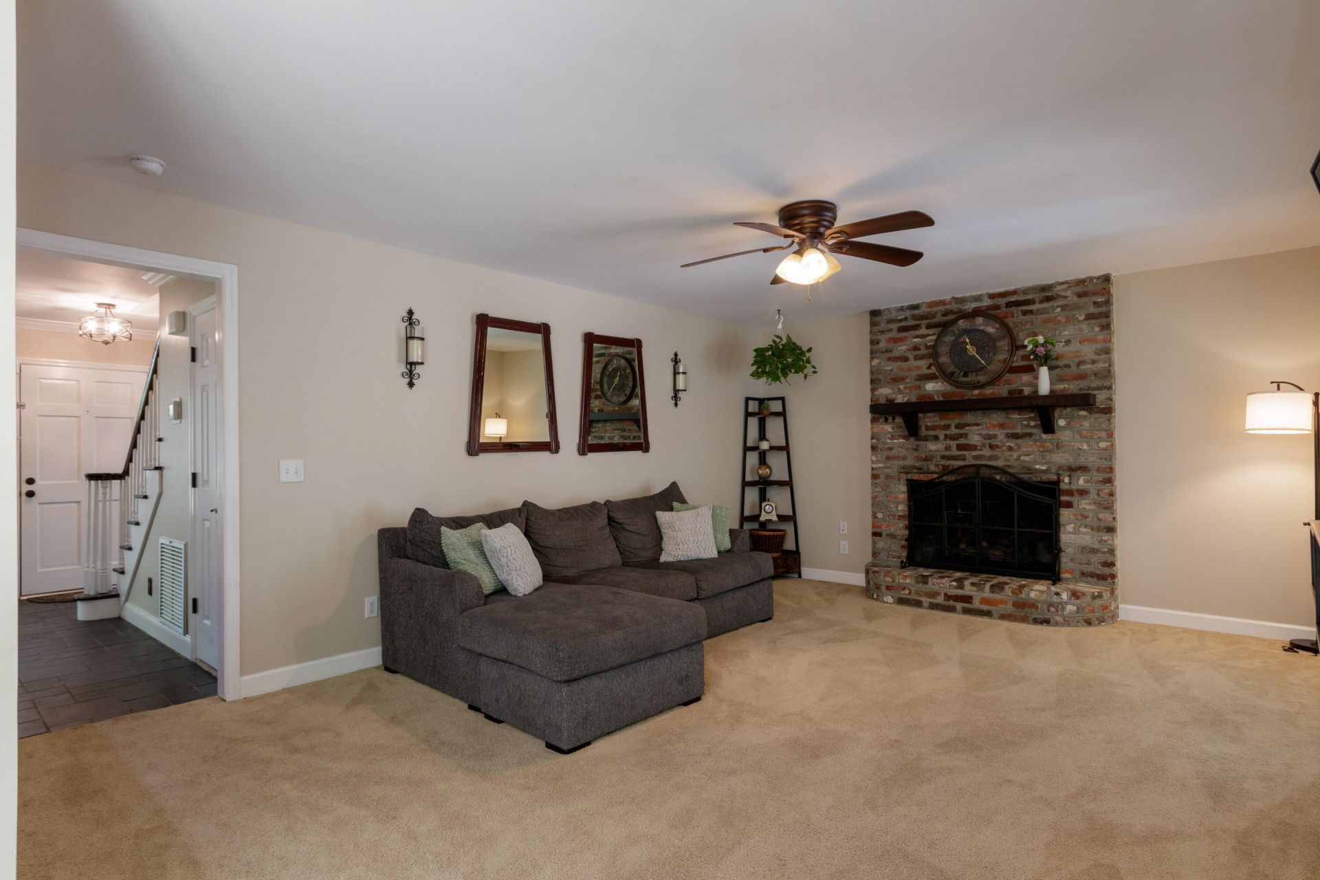 103 Endicott Street Photo 14